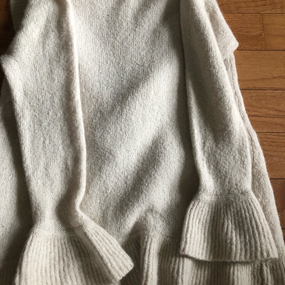 Sweater - Picture 2 of 4